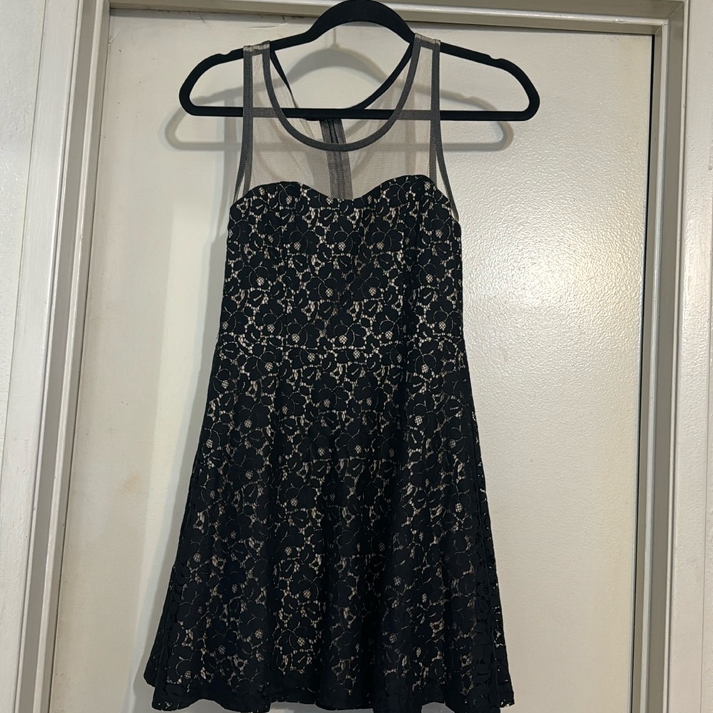 Reynah A-line lace dress